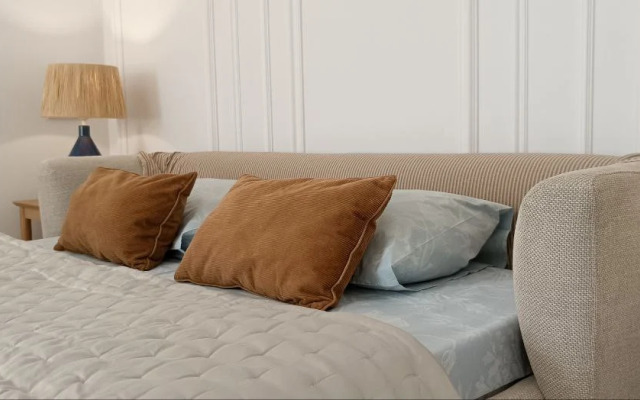 Апартаменты у Мирожского монастыря