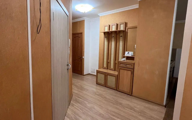 Abaia 61 Zamechatelnaya 4kh Komnatnaya Flat
