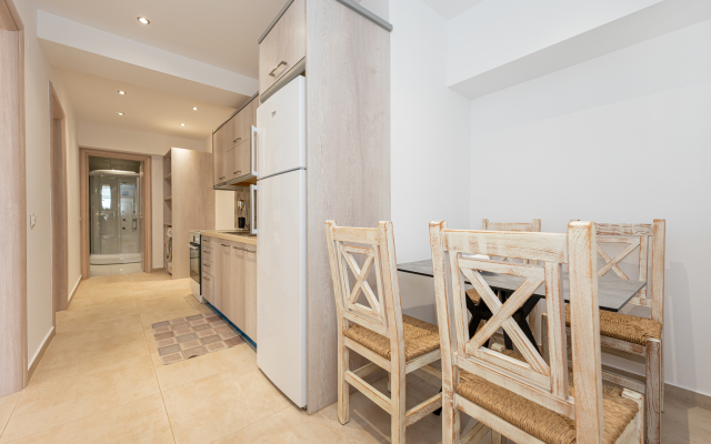 Milonas House Apartments