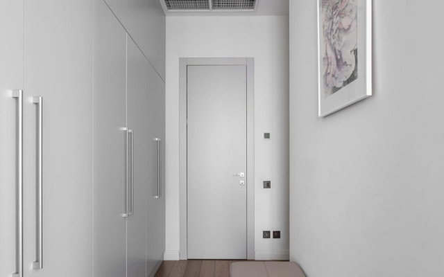 Stylish Corner Apartment in Neva Towers
