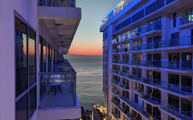 Apartamenty Luxurious Beachfront Marjan Island for Comfortable Stay