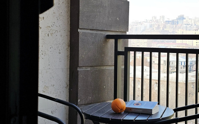 Newly Renovated Condo, Steps to Republic Square Apartments