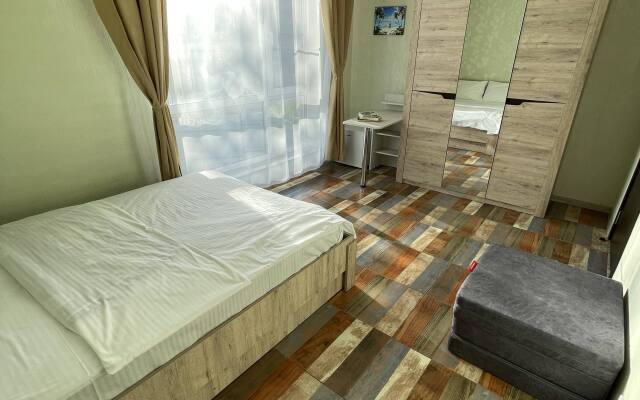 S basseynom i 5 master spalnyami Villa