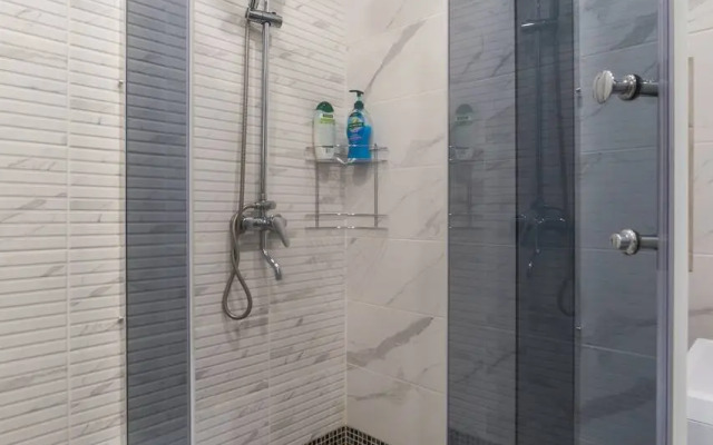 Na Ulitse Adelya Kutuya 110E Flat