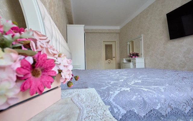 Uyutnaya Na Ulitse Dekabristov 36k2 Flat