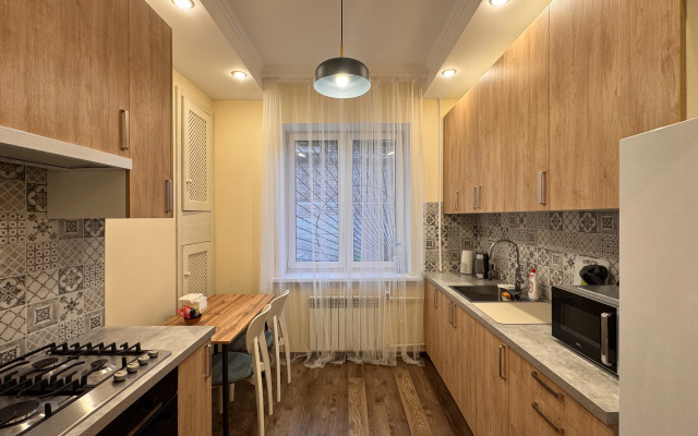 Квартира двухкомнатная только после ремонта в самом центре города