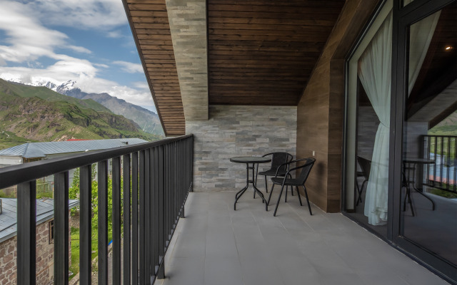 Residence Kazbegi Hotel