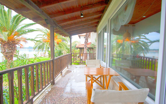 Docker BeachFront House Vourvourou Villa