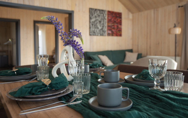 Barnhauz U Ozera Private house