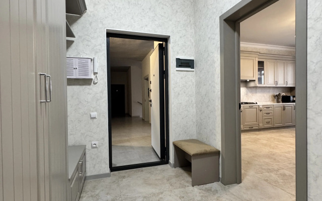 Dvukhkomnatnaya v Tsentre u Parka Flat