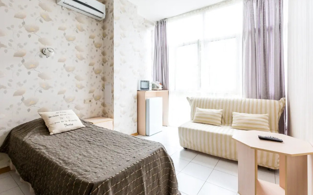 Svetlana-Tsentr u morya s vidom na sad magnoliy Apartaments