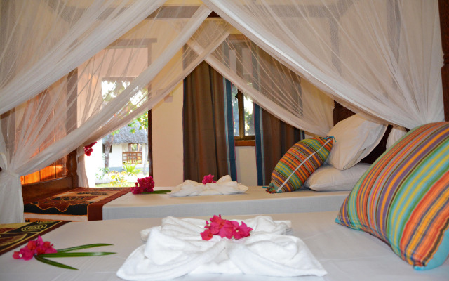 Aya Beach Bungalows Hotel