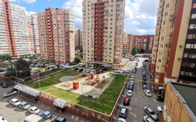 Uyutnye i Prostornye v Sovremennom Raione Apartaments