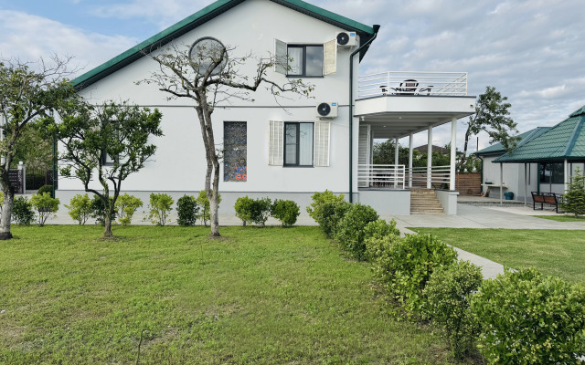 Avrora Villa
