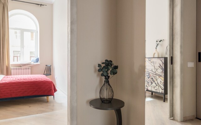 Квартира Трехкомнатная на Канале Грибоедова