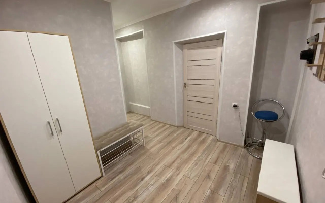 Shikarnaya Dvukhkomnatnaya V Tsentre 6 Spalnykh Flat