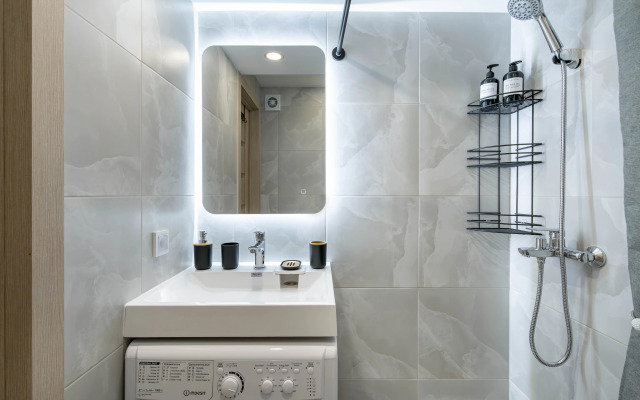 Dvukhurovnevaya Vblizi Stantsii Metro Gorykovskaya Sankt-Peterburg Flat