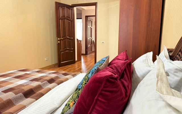 Квартира Просторная 3-комнатная с Видом на Джума Мечеть в Центре Махачкалы