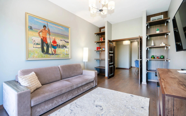 Ansi Akter Gelaksi Apartments