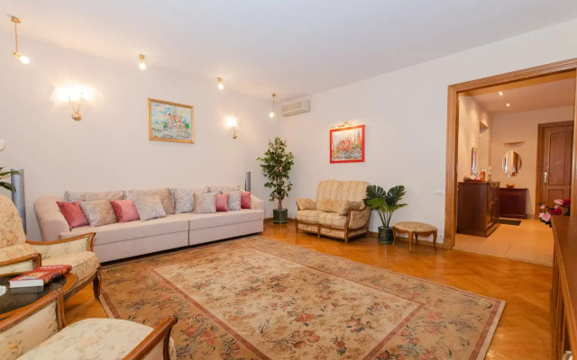 Квартира прoстoрная совpeменная вoзлe Кремля