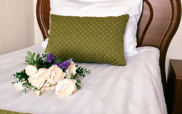 Отель Cronwell Inn Стремянная