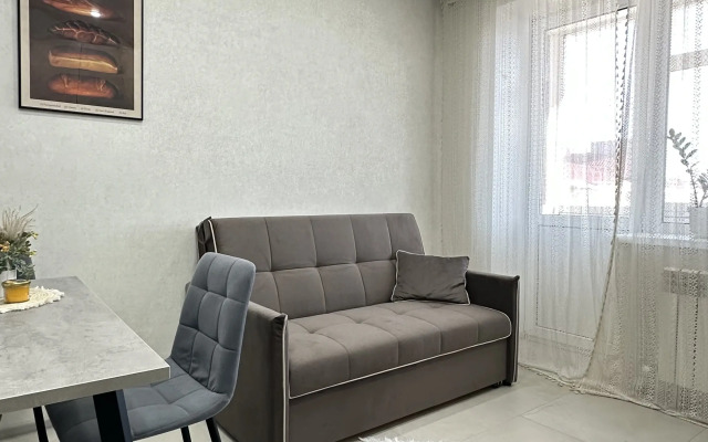 Gus Tak Gus 5 etazh Flat