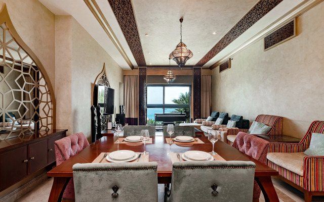 2B Fairmont Residence Palm Jumeira Sea View Apartments