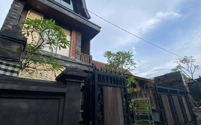 Tori Klumpu Villa