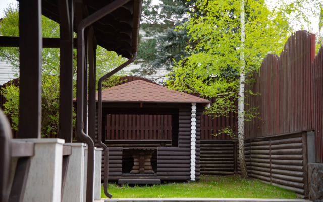 Частный дом Коттедж с бассейном и сауной в Минске