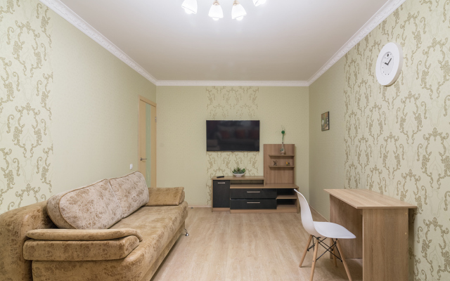 Na-Sutki na pr-te Tsiolkovskogo 53 Apartments