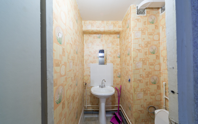 Dvuhkomnatnyie U Trk Planeta Apartments