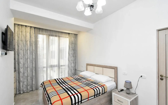 2-K v Novostroyke, Ulitsa Arama, Di412 Flat