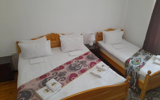Butik-otel' Parvina  in old city