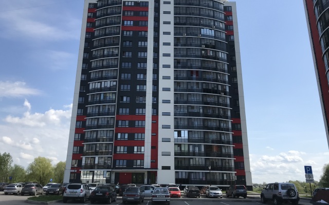 Na Kolmovskoy Naberezhnoy Flat