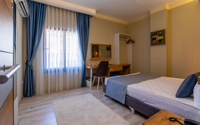 Der Inn Hotel