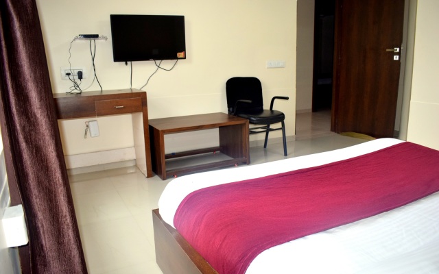 Vasundhra Hotel