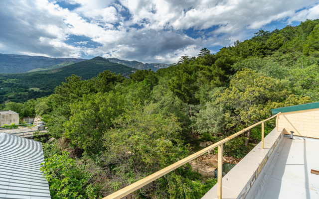 Nad Yaltoj Guest house