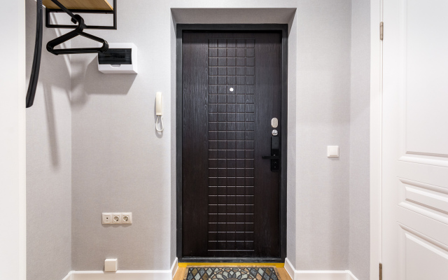 Sovremennaya studiya dlya dvoikh vozle  Ekspo-grad Flat