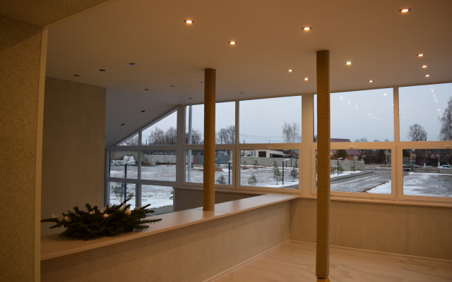 Ajsberg Ugryi Hotel