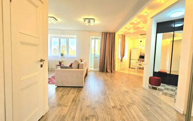 Квартира в удобной локации рядом со станцией метро Суконная слобода