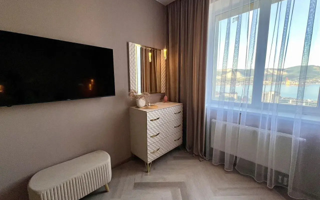 Zhemchuzhina C Pryamym Vidom Na Mope Flat