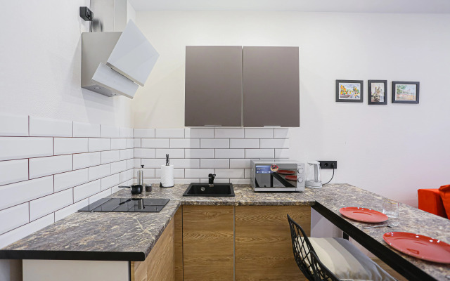 Квартира SunSet Красный Диван