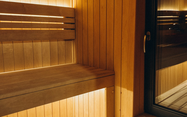 Частный дом с гриль-мангалом, сауной и большой террасой