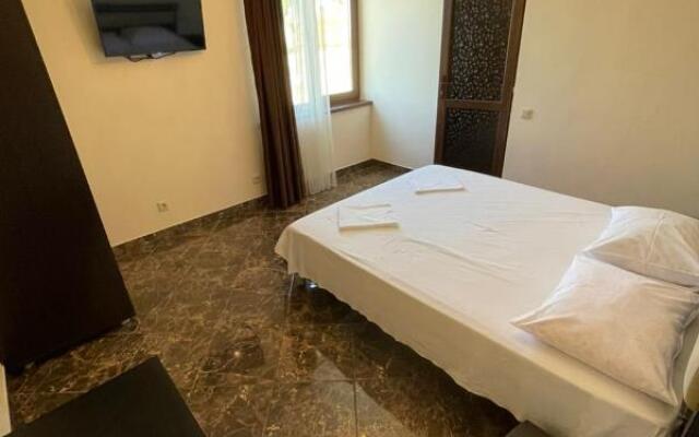 Kamila Private House