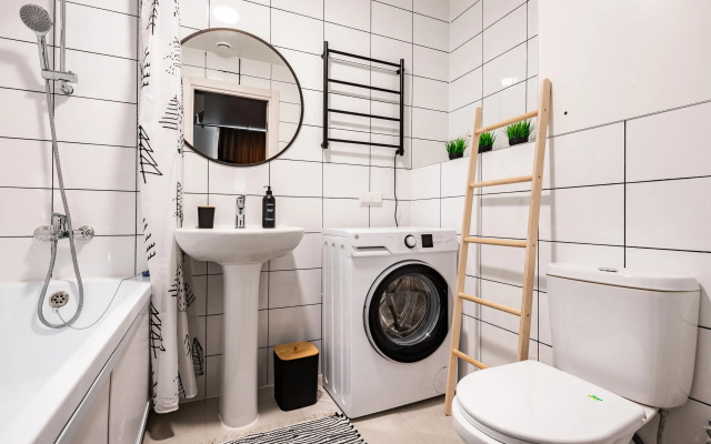 Ezhevichno-Smorodinovyj Tort, vidovaya Flat