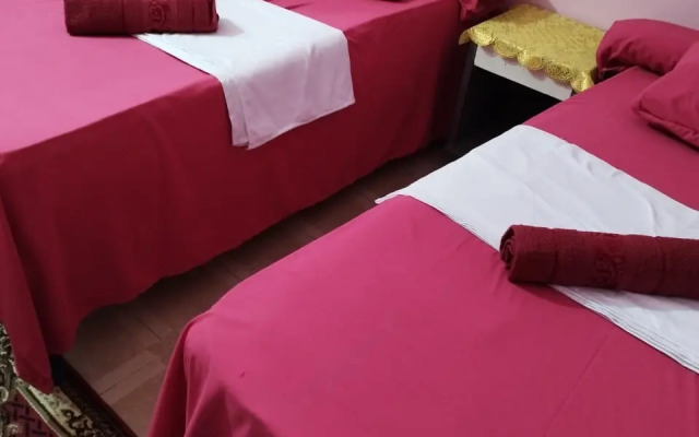 Grand Square Luxor Hostel
