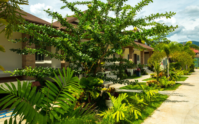 Lipa Bay Residence Resort Hotel