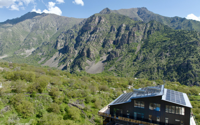 Sky House Yeghegis by Arkouda Hotel