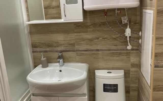 Квартира у Тихвинского монастыря