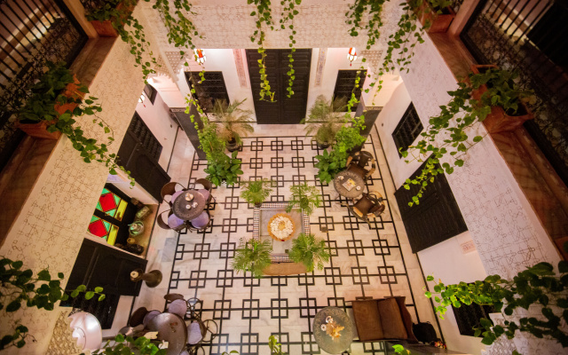 Отель Riad Tachchaqa